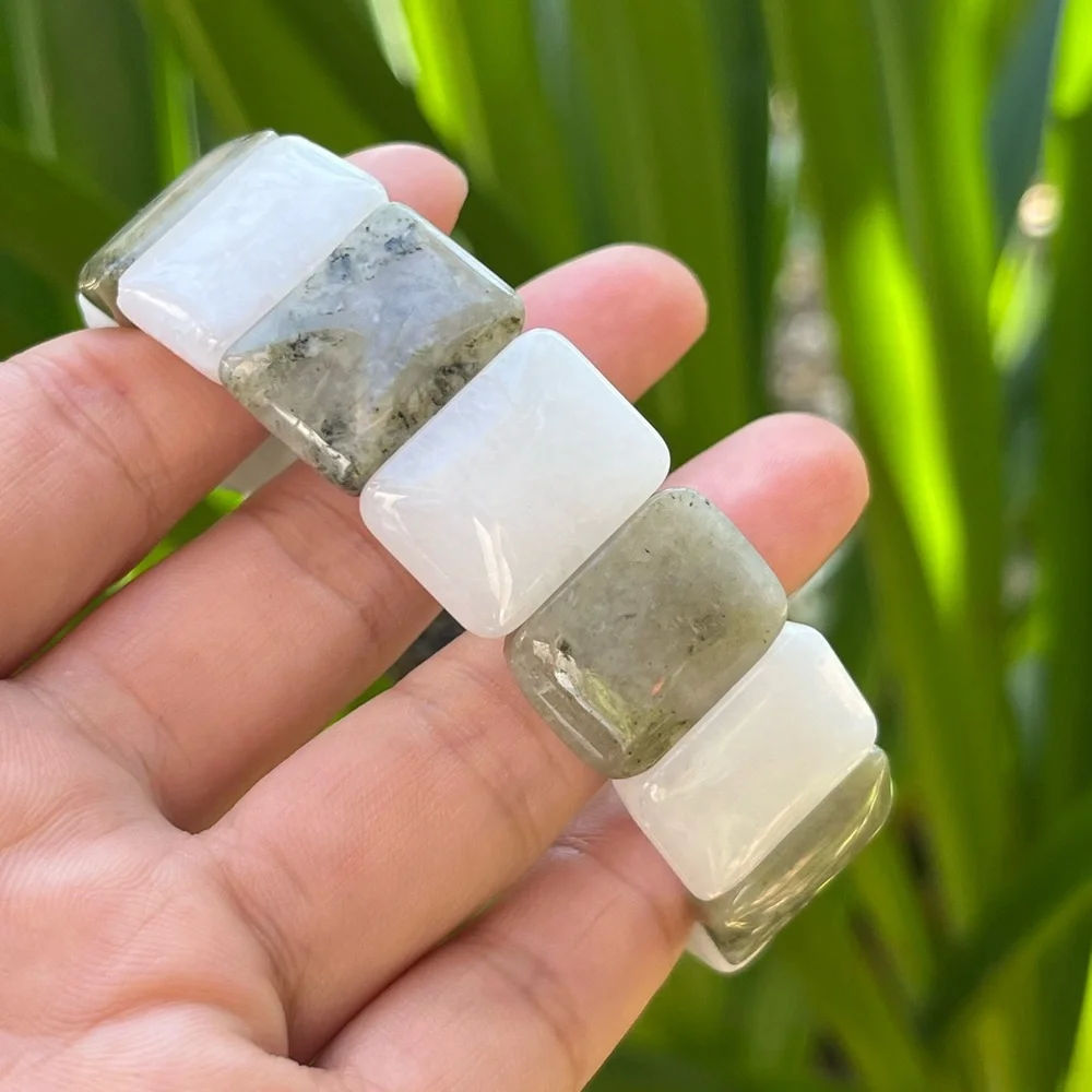 7‎ inches strechable Prehnite soft bangle